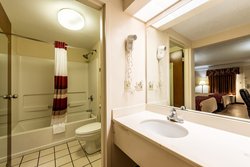  - Red Roof Inn Clinton - I-75, Exit 122