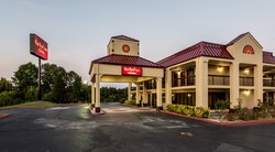  - Red Roof Inn Clinton - I-75, Exit 122