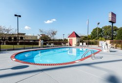  - Red Roof Inn Clinton - I-75, Exit 122