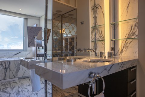 INTERCONTINENTAL GENEVA - Photo 86