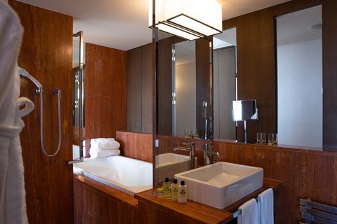 INTERCONTINENTAL GENEVA - Photo 92