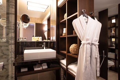 INTERCONTINENTAL GENEVA - Photo 94