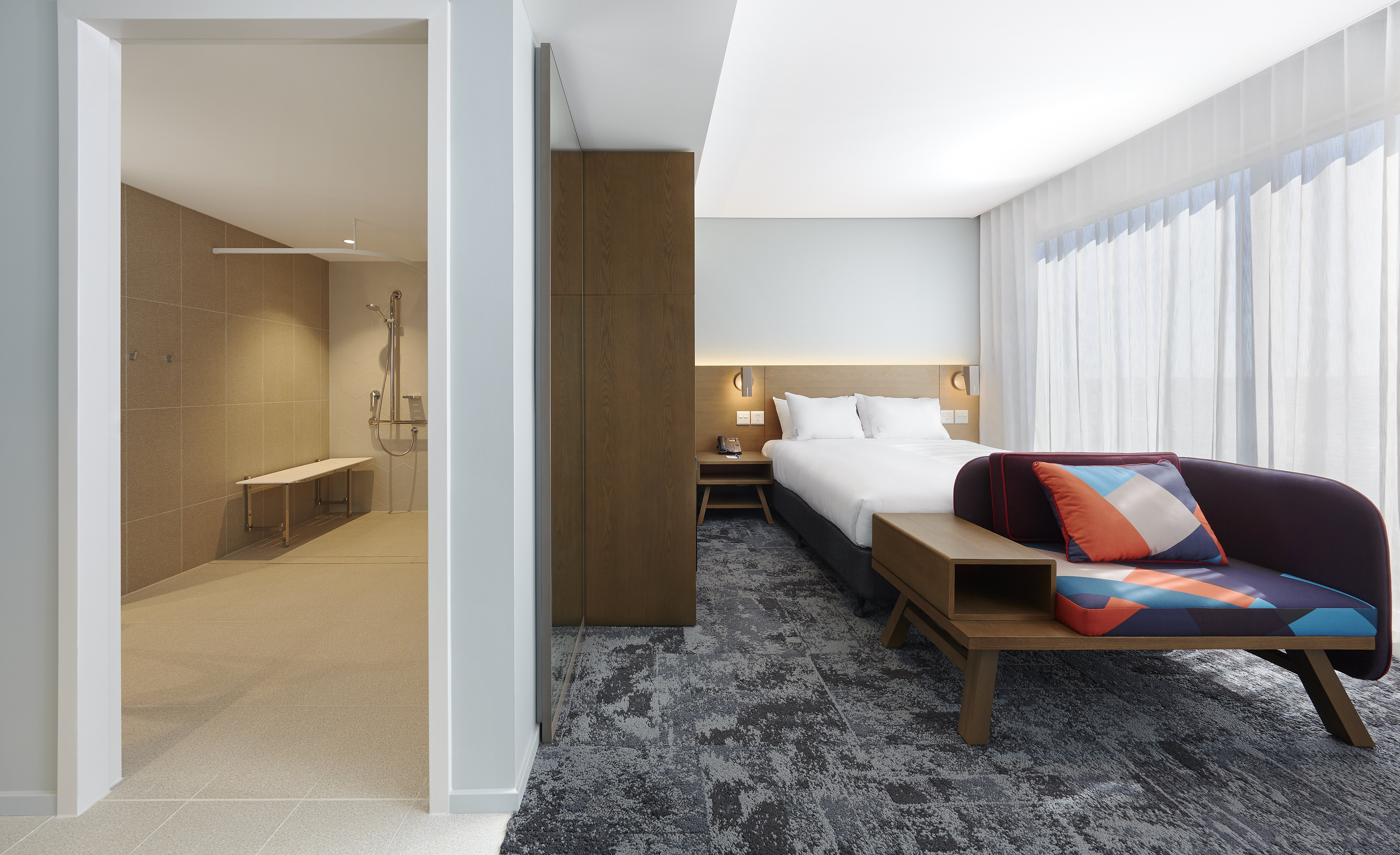 HOLIDAY INN EXP AIRPORT BY IHG-guestroom-Wheelchair Accessible.jpg