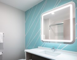  - Avid Hotel Roseville