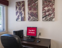  - Red Roof Plus+ Inn & Suites Poughkeepsie