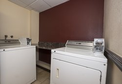  - Red Roof Plus+ Inn & Suites Poughkeepsie