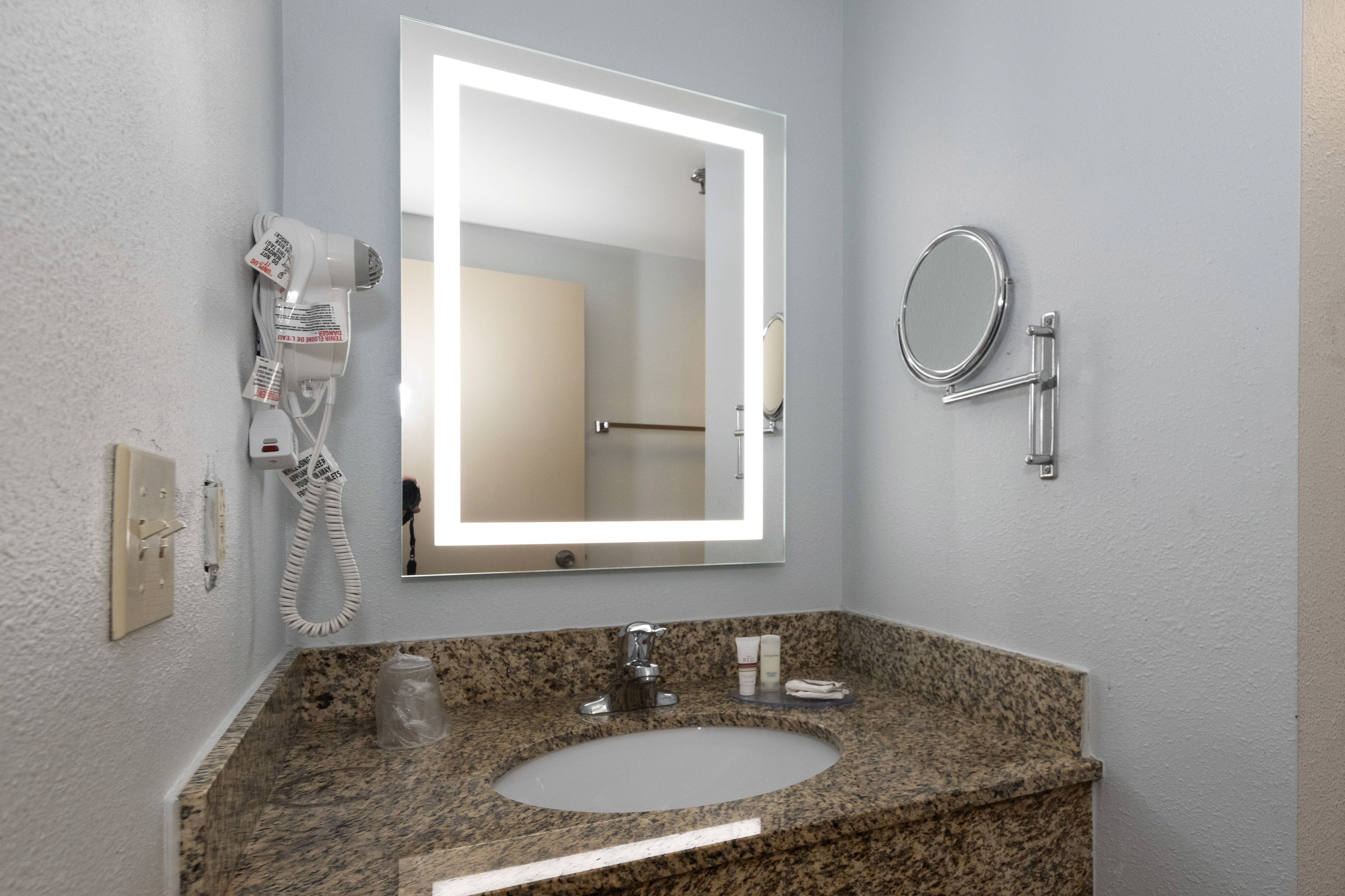 RED ROOF SUITES NEW CASTLE-guestroom-1187_Bathroom_1.jpg