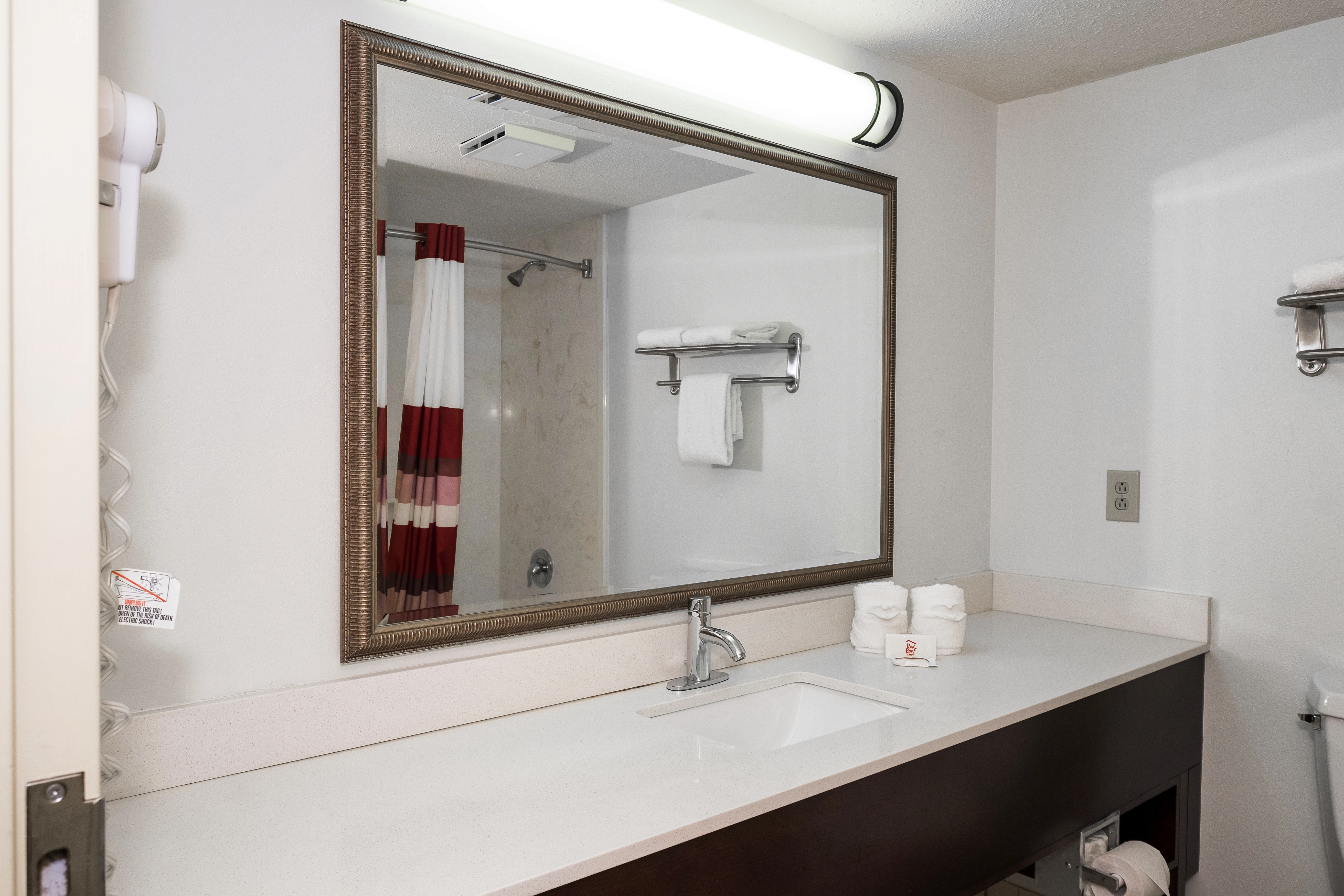 RED ROOF SUITES STAFFORD-guestroom-Bathroom Vanity.jpg
