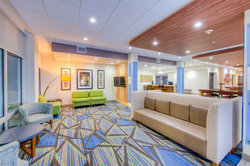  - Holiday Inn Express & Suites Remington - I-65, Exit 201
