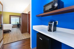  - Holiday Inn Express & Suites Three Rivers