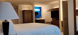  - Holiday Inn Express & Suites DFW Irving