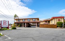  - Red Roof Inn & Suites Monterey