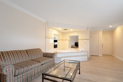  - Red Roof Inn & Suites Monterey