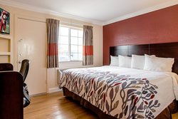  - Red Roof Inn & Suites Monterey