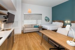  - Element Hotel Airport Denver