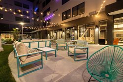  - Aloft Hotel Cortex St Louis - I-64, Exit 36B