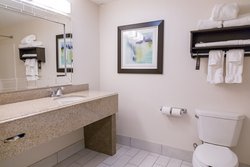  - Holiday Inn & Suites Liverpool - I-81, Exit 25