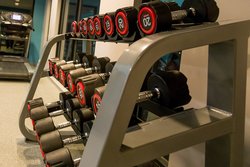  - Holiday Inn & Suites Liverpool - I-81, Exit 25