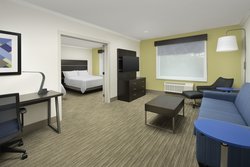  - Holiday Inn Express & Suites Puyallup