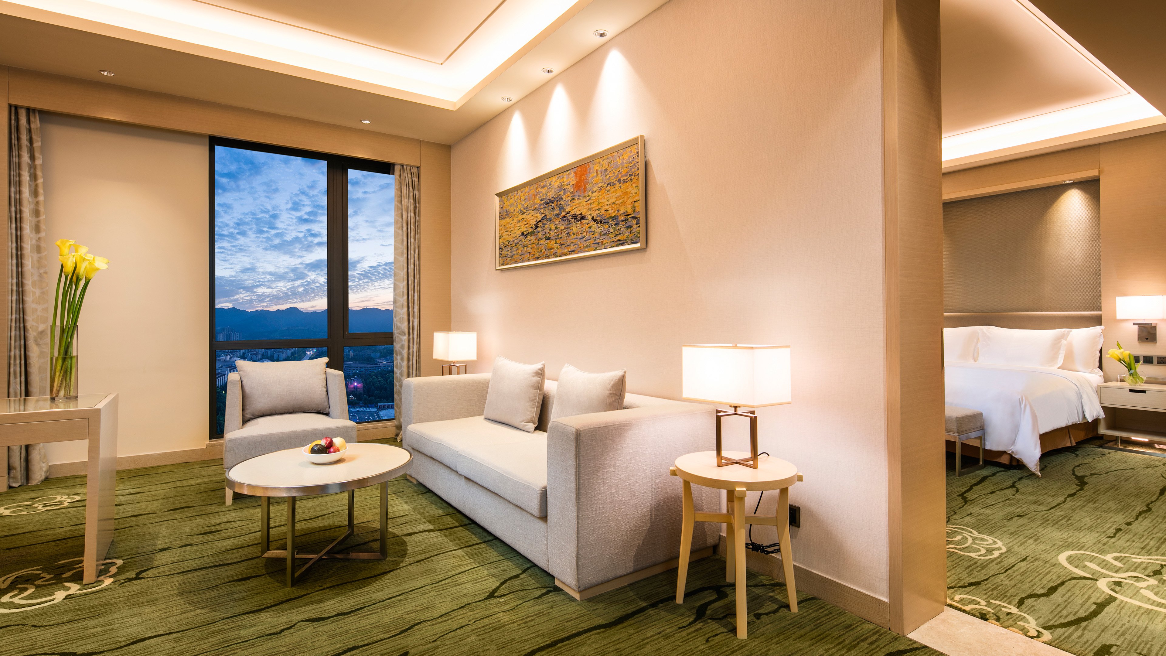 HOLIDAY INN UNIVERSITY TOWN BY IHG-guestroom-Holiday Inn Deluxe Suite.jpg