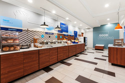  - Holiday Inn Express & Suites Klamath Falls