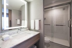  - Sheraton Suites Worthington Columbus - I-270, Exit 23