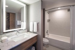  - Sheraton Suites Worthington Columbus - I-270, Exit 23