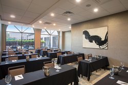  - Sheraton Suites Worthington Columbus - I-270, Exit 23