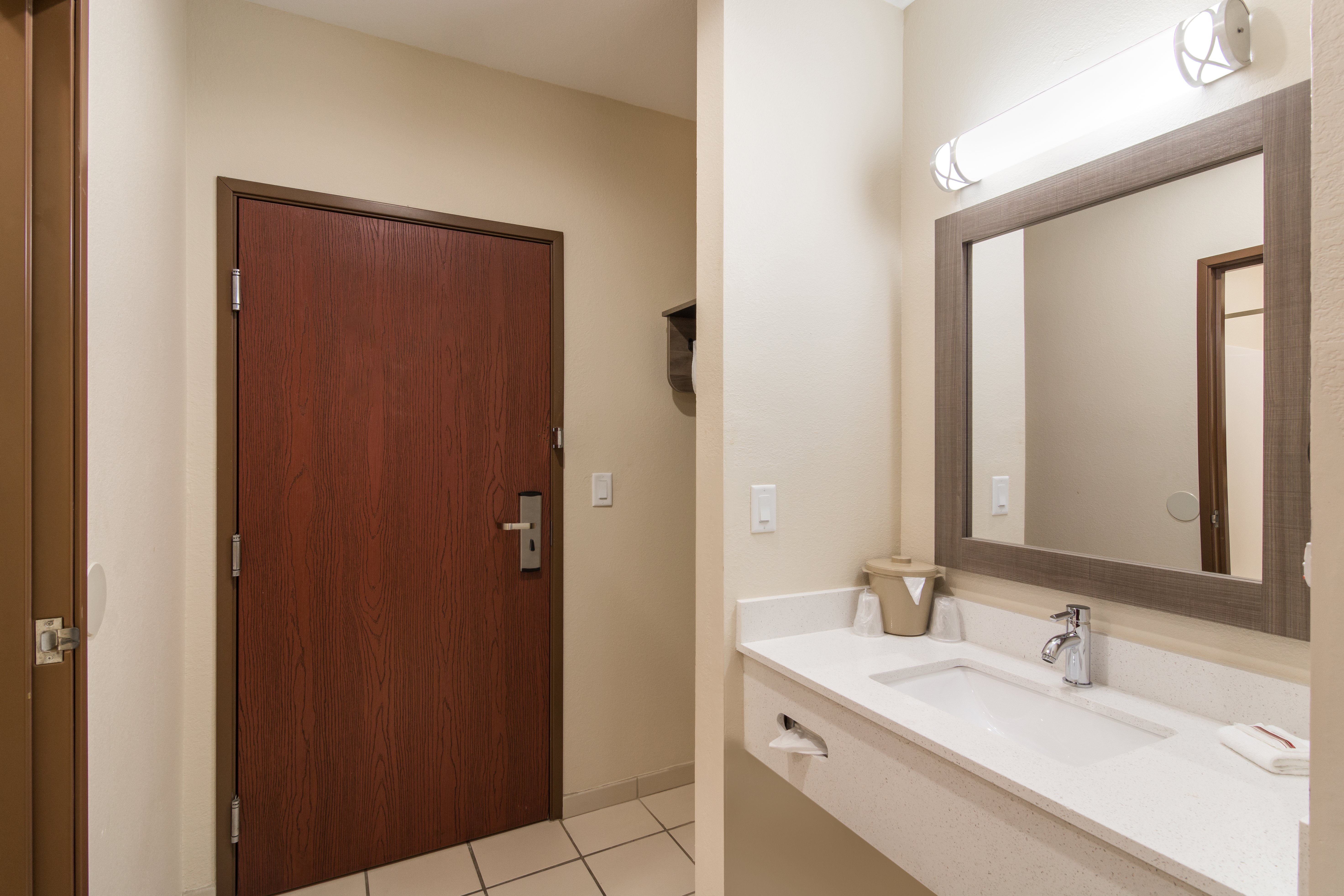 RED ROOF PANAMA CITY-guestroom-King Suite Vanity.jpg