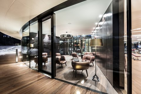ALPENROYAL HOTEL - Photo 16