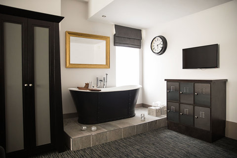 Signature Suite 4.jpg