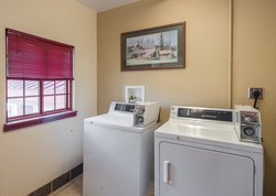  - Red Roof Inn Lancaster