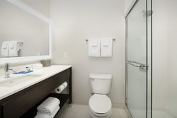  - Holiday Inn Express & Suites Puyallup