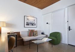  - Hotel Magdalena Austin