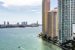  - Kimpton Epic Hotel Miami - I-95, Exit 2A & 2C