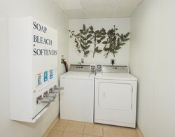  - Red Roof Inn North Binghamton