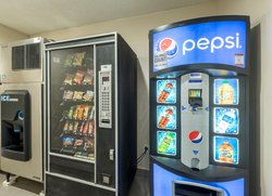  - Red Roof Inn North Binghamton