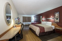  - Red Roof Inn & Suites Elyria - I-90, Exit 145