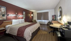  - Red Roof Inn & Suites Elyria - I-90, Exit 145