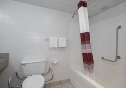  - Red Roof Inn & Suites Elyria - I-90, Exit 145