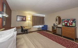  - Red Roof Inn & Suites Elyria - I-90, Exit 145