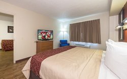 - Red Roof Inn & Suites Elyria - I-90, Exit 145