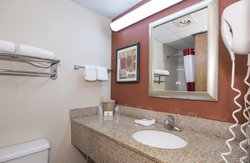  - Red Roof Inn & Suites Elyria - I-90, Exit 145