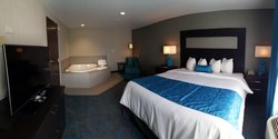 - Holiday Inn & Suites Liverpool - I-81, Exit 25