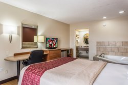  - Red Roof Inn Bowling Green - I-65, Exit 22