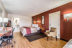  - Red Roof Inn Bowling Green - I-65, Exit 22