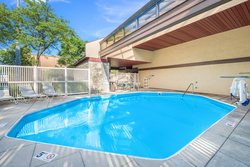  - Red Roof Inn Grove City - I-71, Exit 100