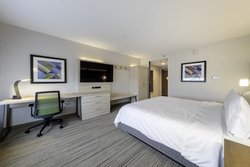  - Holiday Inn Express & Suites Staunton - I-64 & I-81, Exit 220