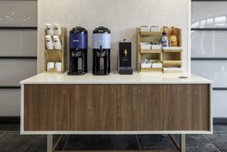  - Holiday Inn Express & Suites Staunton - I-64 & I-81, Exit 220