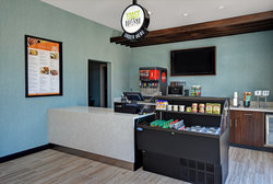  - Holiday Inn North Walker - I-96, Exit 28